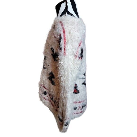 Aztec Style Super Soft and Fuzzy Sweater - Size M - Everleigh (?) - Picture 4 of 7